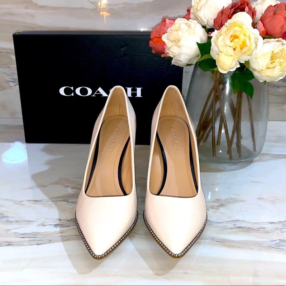 Coach Waverly Pump in Cream Leather with Beadchain Detail; Womens Size 7.5